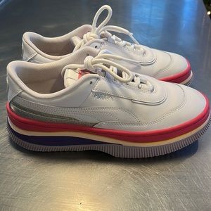 Puma Deva 90s Bubblegum Pop Leather Sneaker Size 8.5 39 worn only once!!